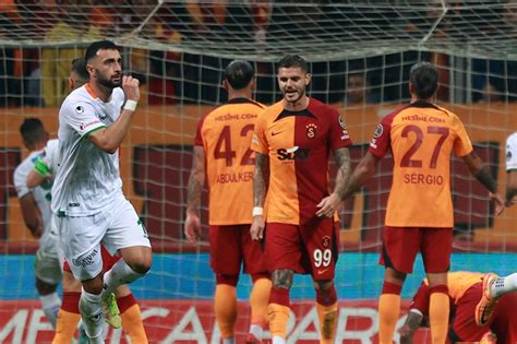G­a­l­a­t­a­s­a­r­a­y­­d­a­ ­3­ ­p­u­a­n­ ­ö­z­l­e­m­i­